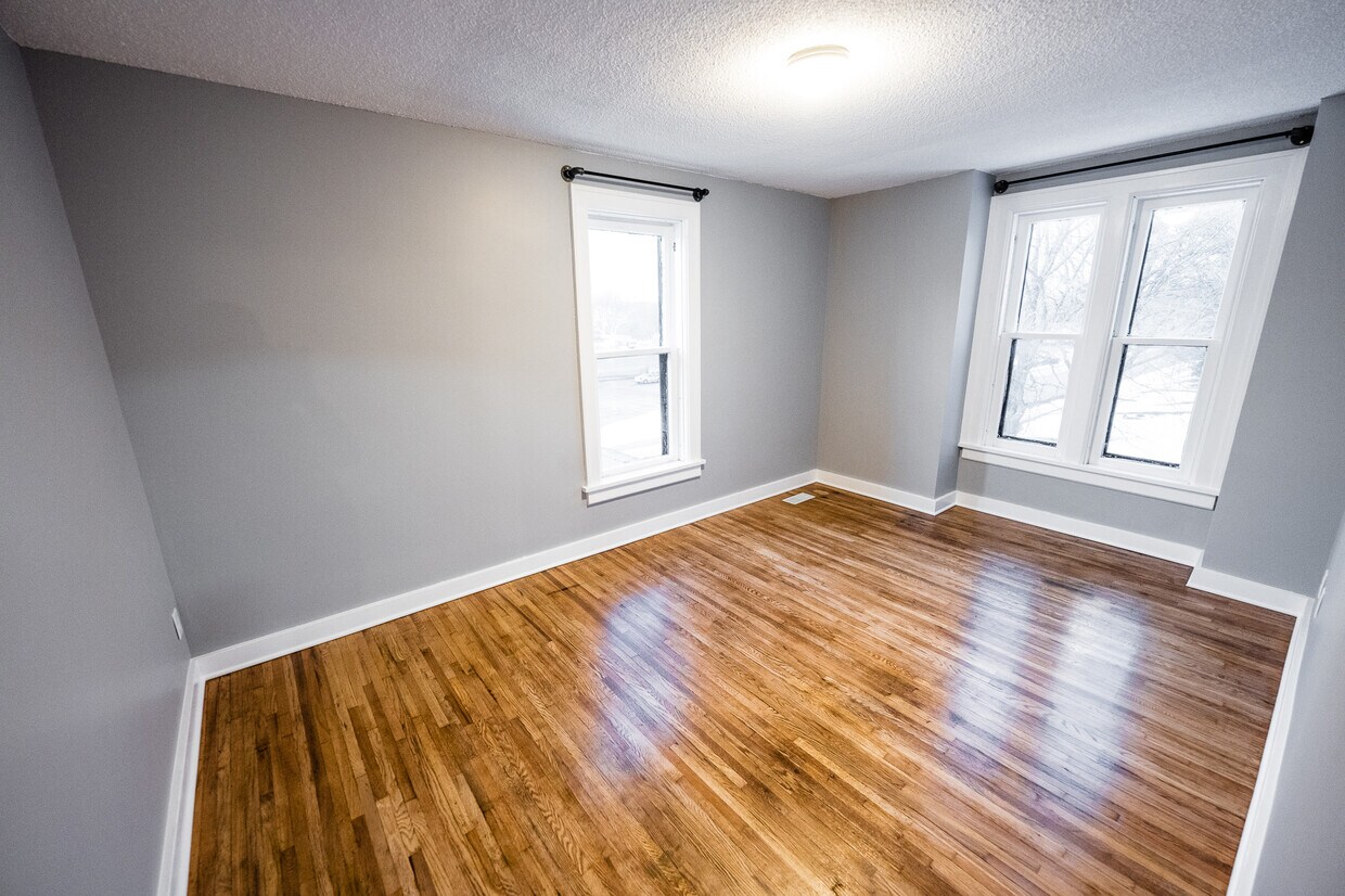 205 Bridge St, Le Sueur, MN 56058 Apartments in Le Sueur, MN