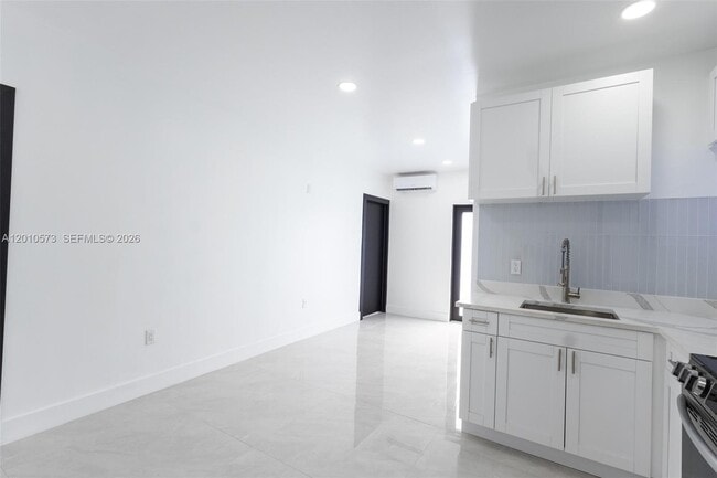 Building Photo - 571 NW 152nd St
