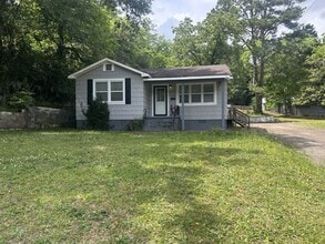 Building Photo - 2705 Lookout Ave