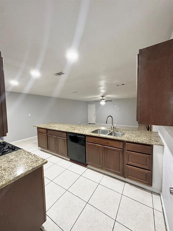 Building Photo - 16110 White Star Dr