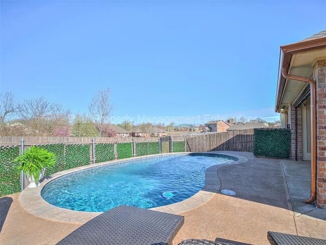 Building Photo - 12109 Crystal Gardens Pl