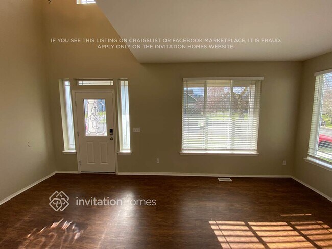 Building Photo - 209 Phoenix Ave SW