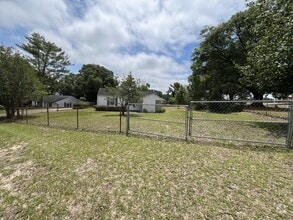 Building Photo - 2452 Ridge Rd