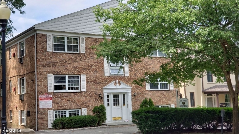 Primary Photo - 48-50 Elm St