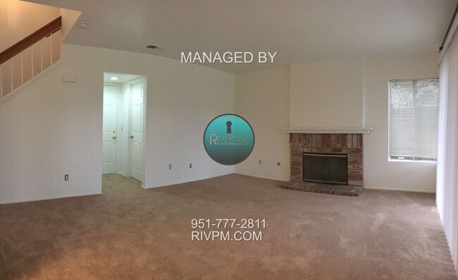 Building Photo - ORANGECREST HOME!