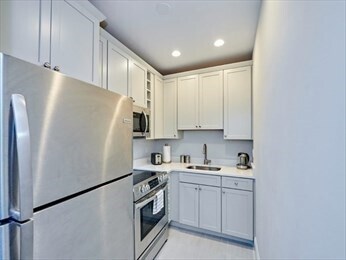 Building Photo - 354 Beacon St