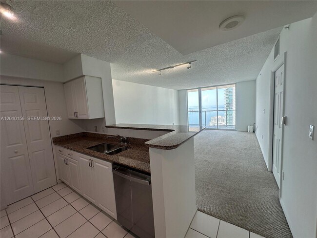 Foto del edificio - 1155 Brickell Bay Dr