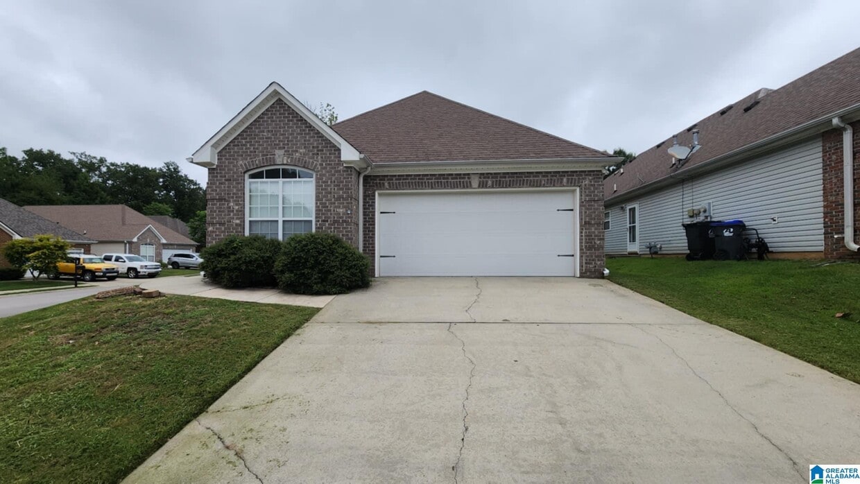 Primary Photo - 299 High Ridge Dr