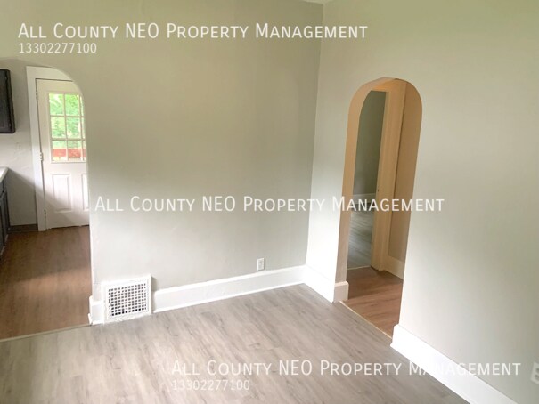 Building Photo - Cozy 2-Bedroom Home with Inviting Porch an...