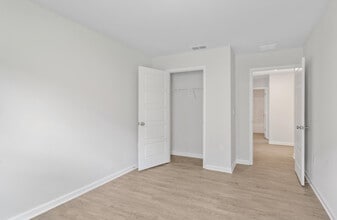 Building Photo - 149 Needle Thrush Cir