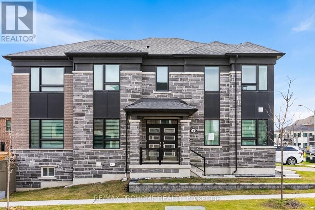 Photo du bâtiment - 1 Frederick Roman Ave