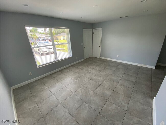 Foto del edificio - 4202 Pine Drop Ln