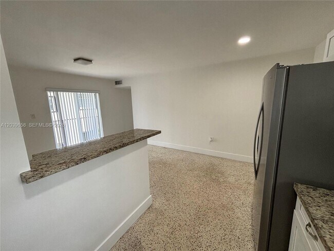 Foto del edificio - 458 E 31st St