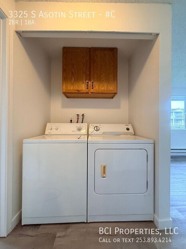 Building Photo - 3325 S Asotin St