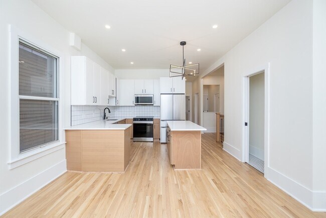 Foto del edificio - 219 Trenton St