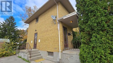 Building Photo - 20 Sumner Rd