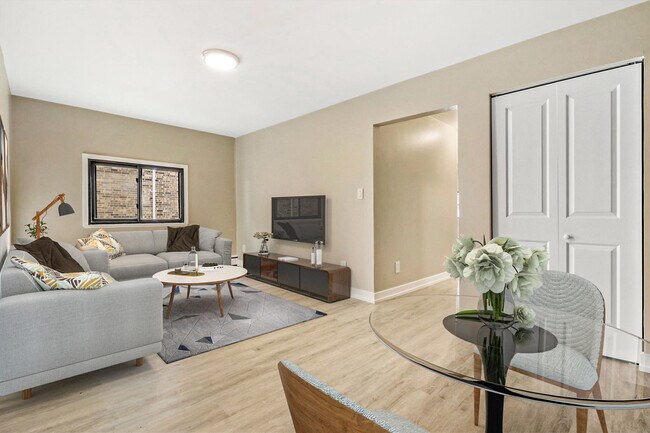 Foto del edificio - 4903 Spencer Ave
