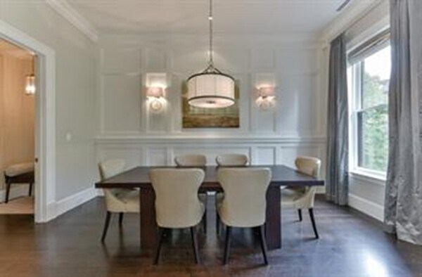 Building Photo - 4 Marlborough St