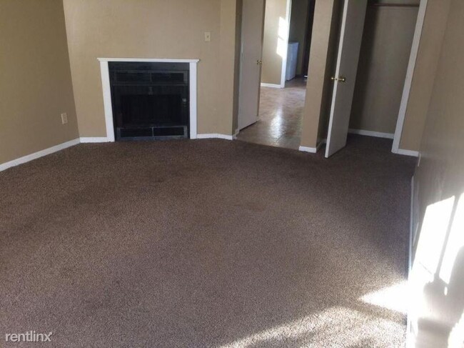 Building Photo - 7105 Orchard Ct