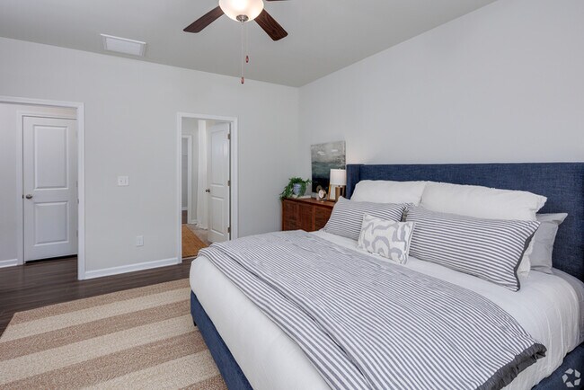 Foto del edificio - Spacious Yard in Mill Branch