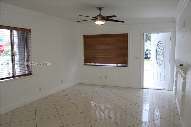 Building Photo - 300 SW 71st Ave