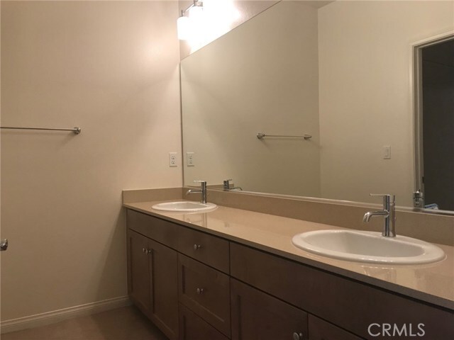 Foto del edificio - 319 N Edenfield Ave