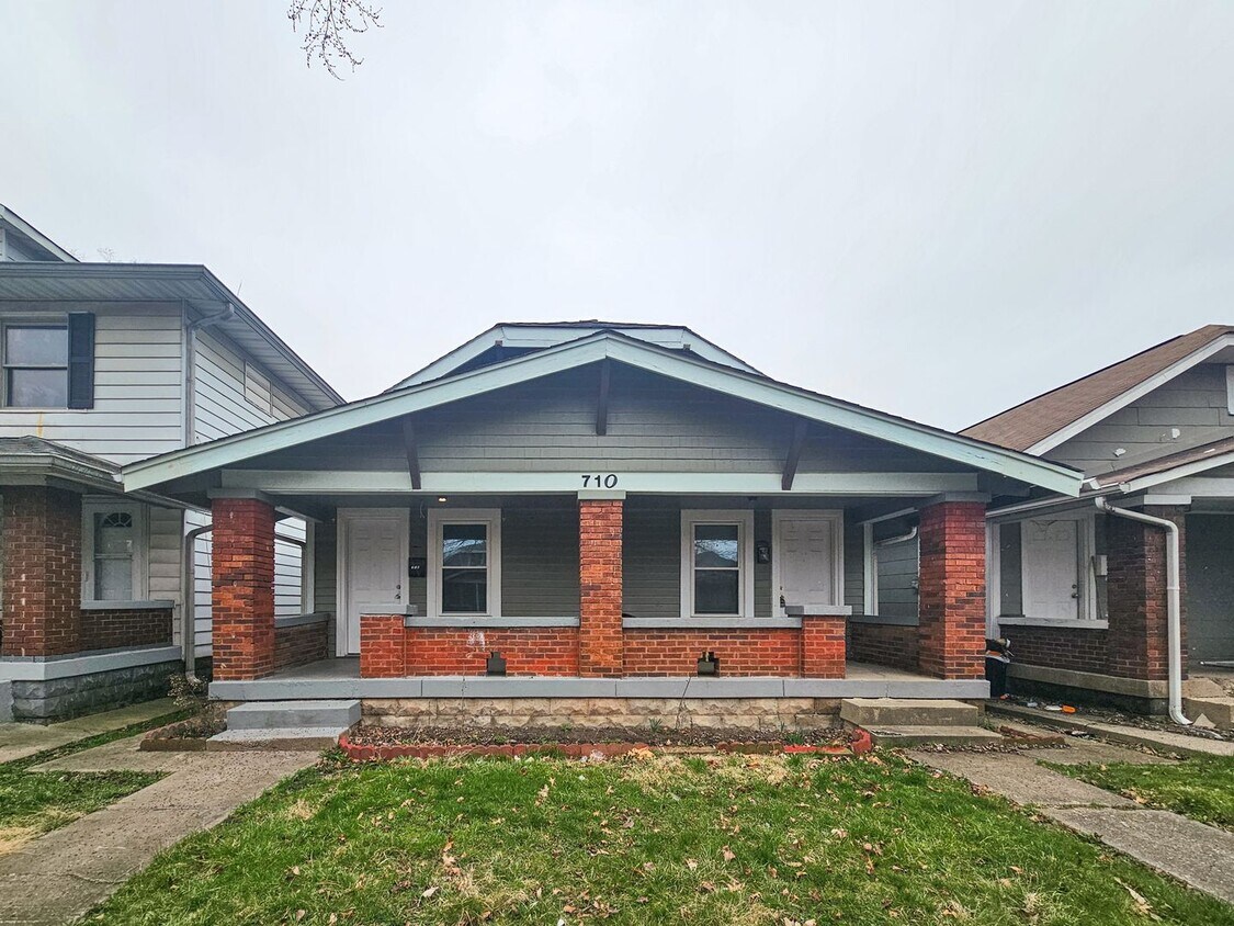 Foto principal - 712-712 N Bosart Ave