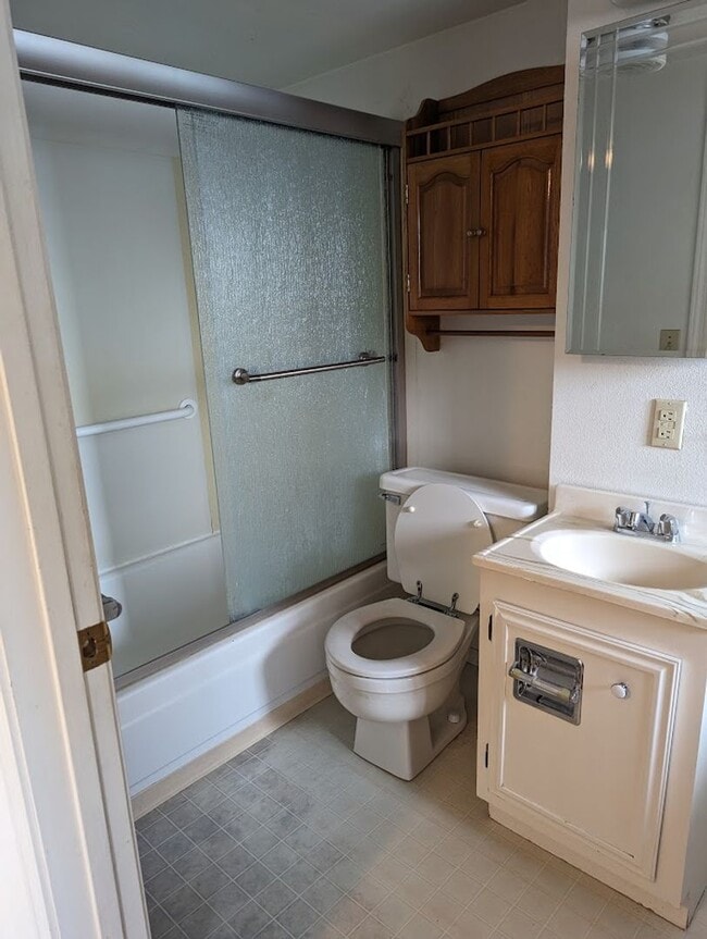 Building Photo - 1 Bedroom Pet-Friendly Casita