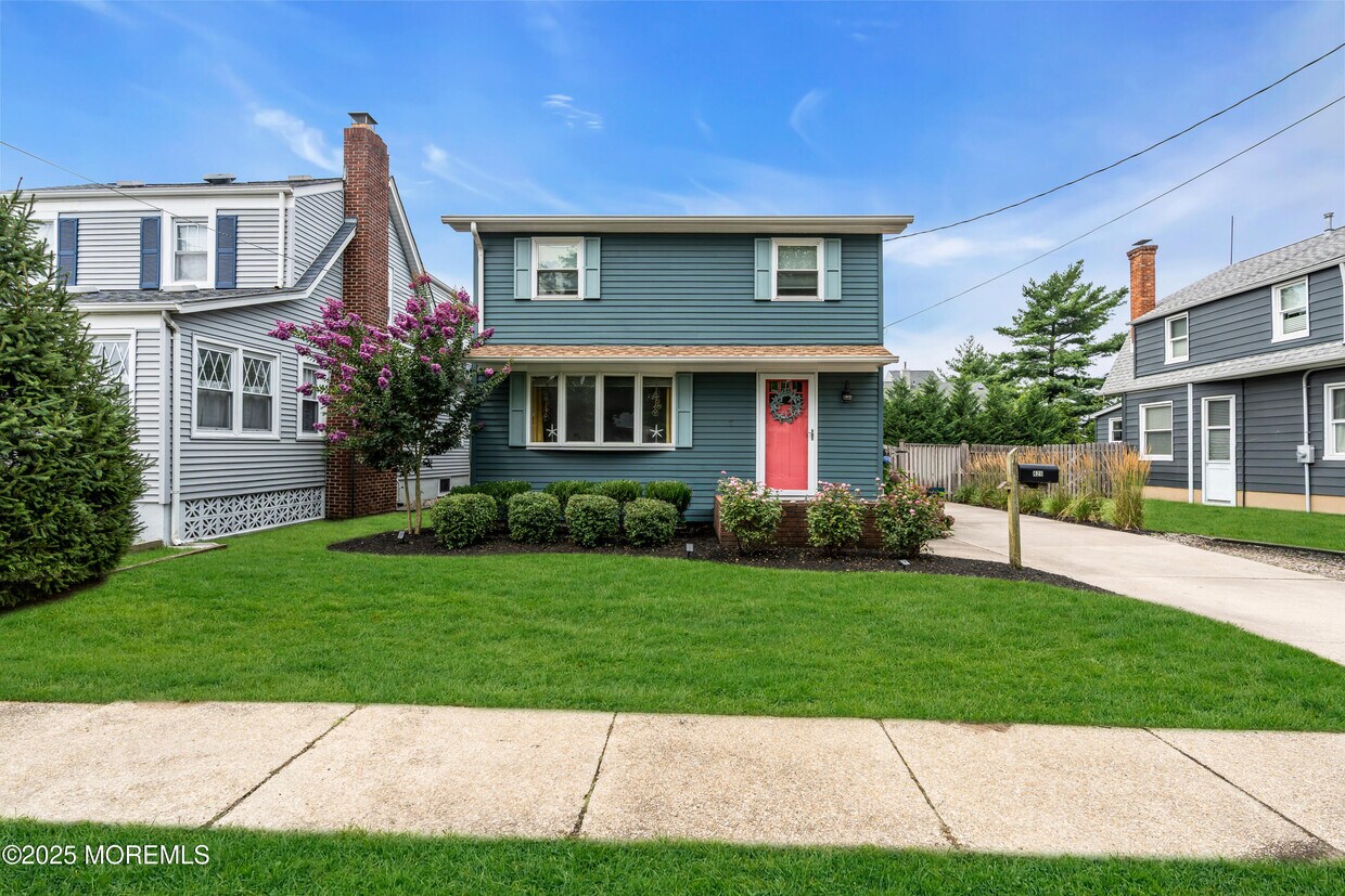 Foto principal - 429 Lincoln Ave