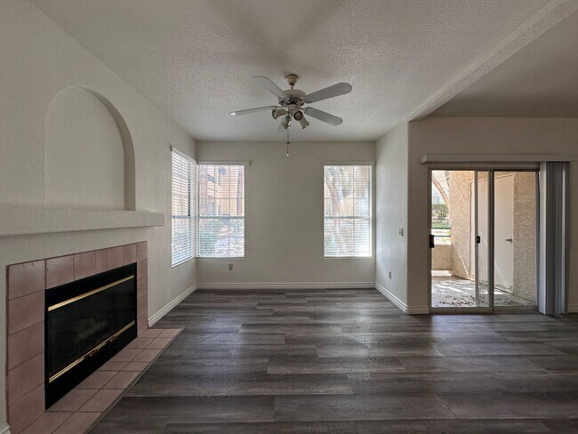Foto del edificio - 3 BEDROOM CONDO ON FIRST FLOOR NEAR POOL W...