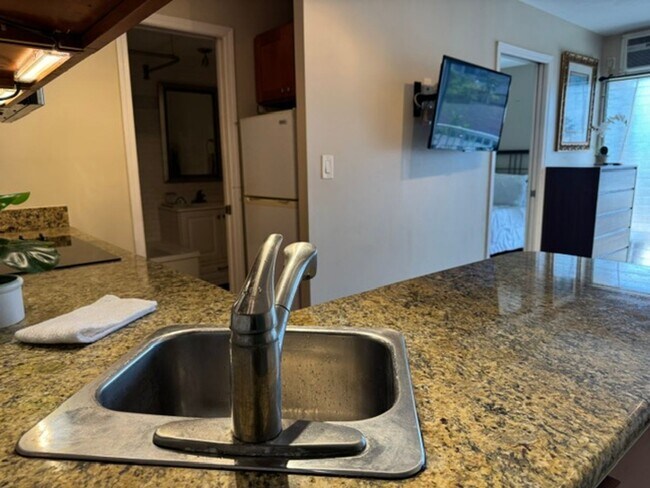 Foto del edificio - One Bedroom in Honolulu at Queens Villa