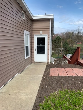 Building Photo - 2061 Brodhead Rd