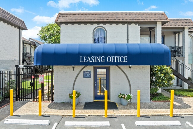 Building Photo - Tierra Bella