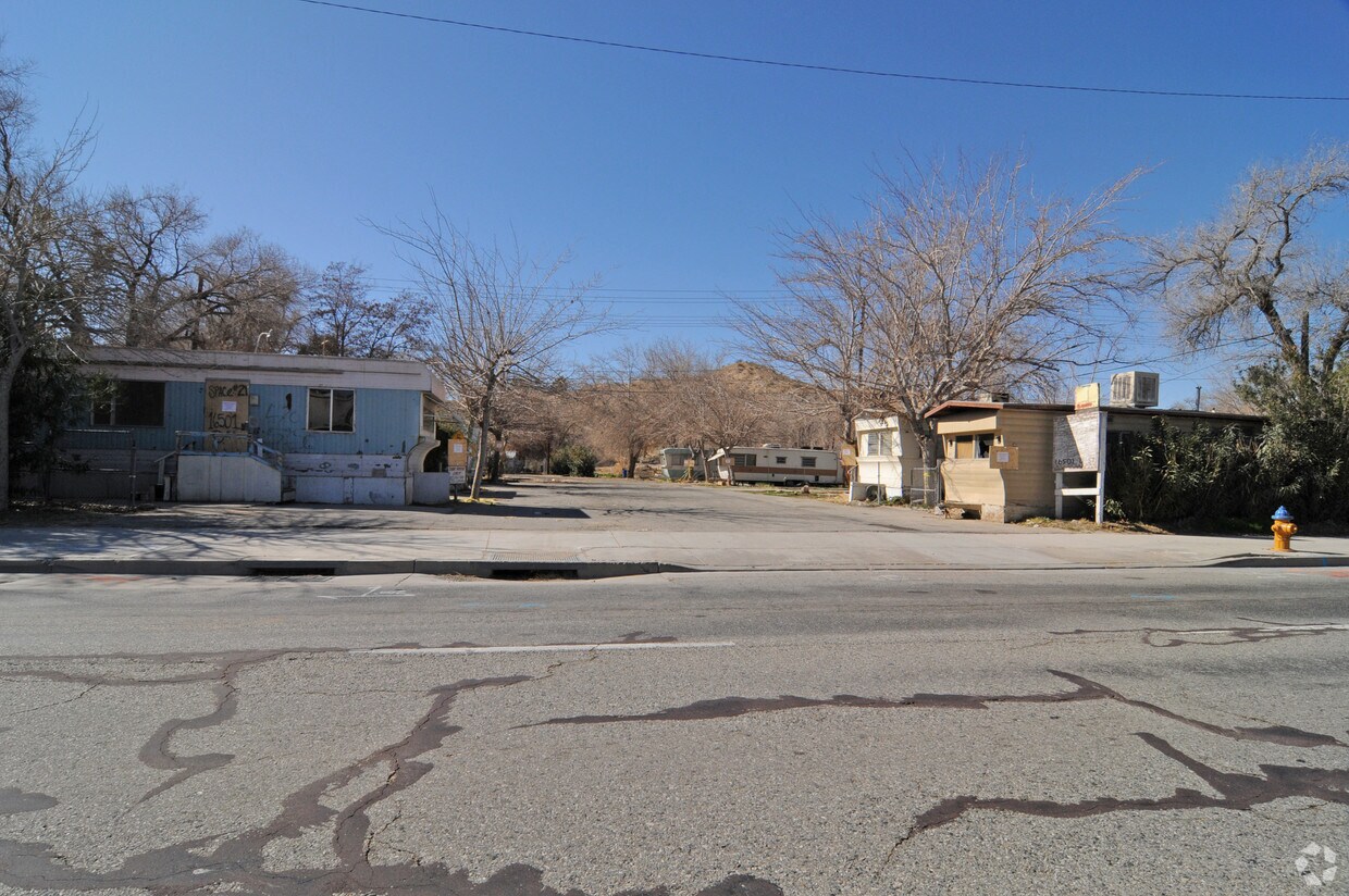 Primary Photo - 16501 S D St