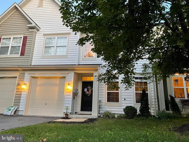 Foto principal - 312 Quinton Oaks Cir