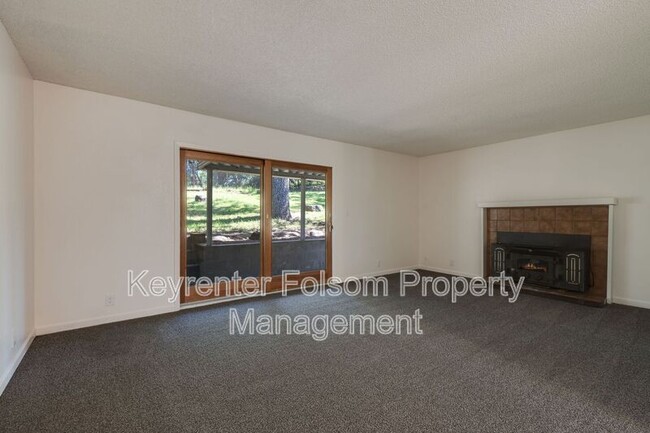 Foto del edificio - 211 Sandy Ct