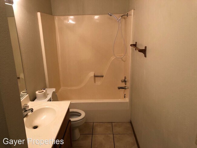 Foto del edificio - 2 br, 2 bath House - 1684 Linda Jo Pl