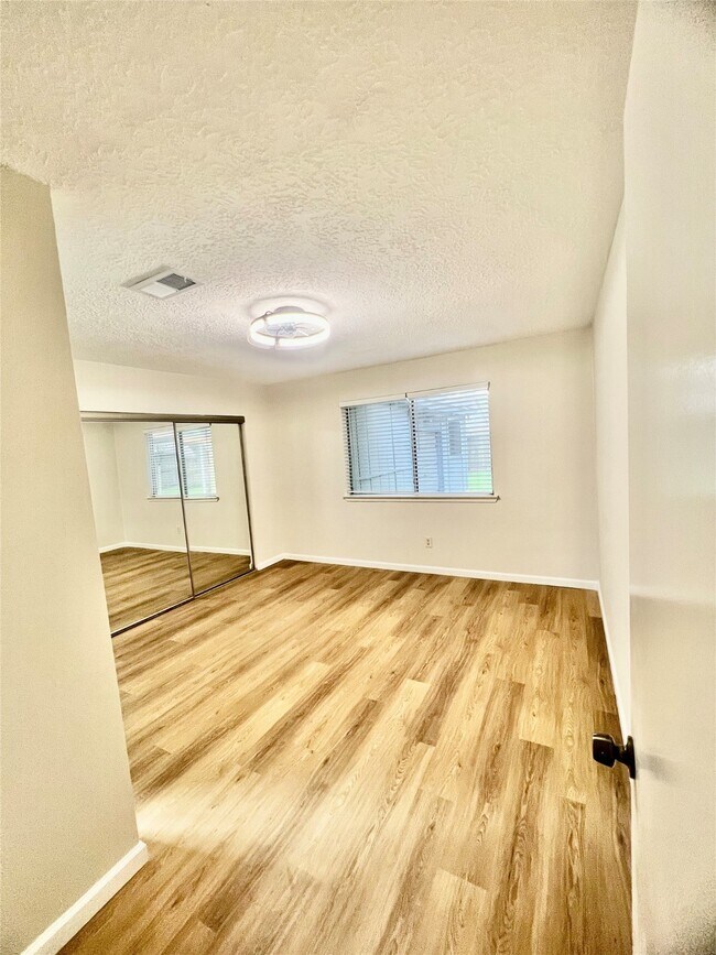 Foto del edificio - 7126 Gettysburg Dr