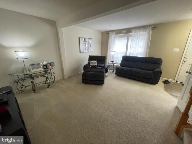 Foto del edificio - 7122 Deep Falls Way