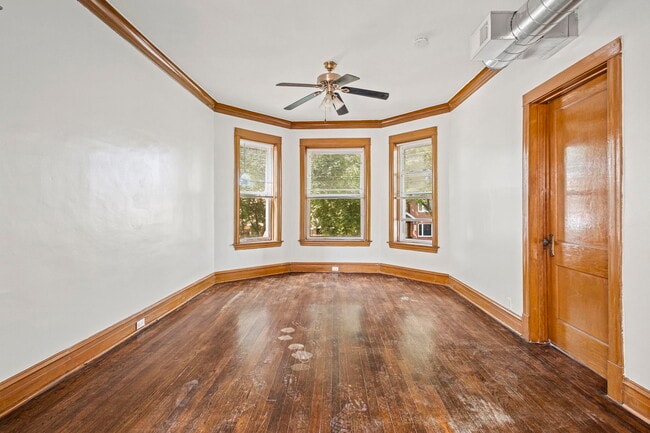 Building Photo - 4237 W Potomac Ave