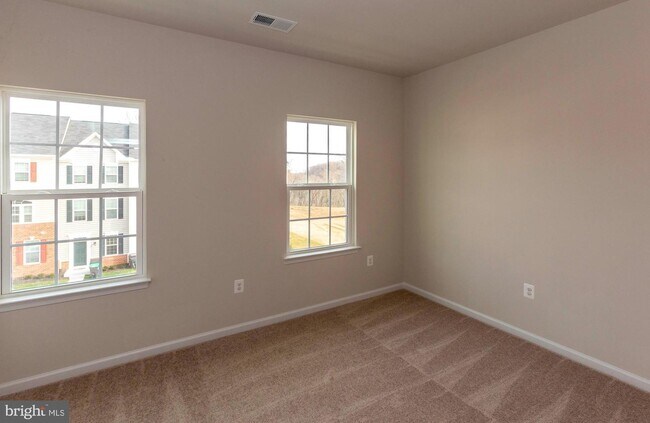 Building Photo - 720 Rivercrest Way