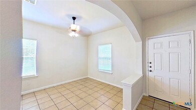 Building Photo - 308 Rinehardt St