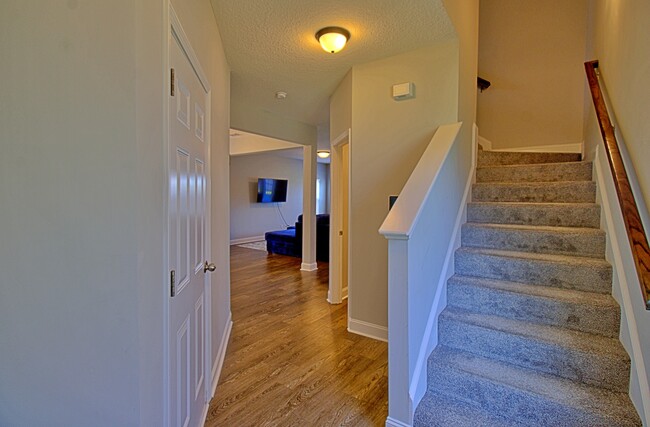 Building Photo - 40 Cohen Dr