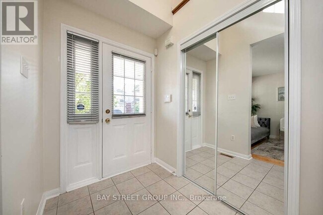 Photo du bâtiment - 2436 Cornerbrooke Crescent