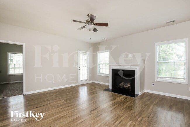 Foto del edificio - 4000 Black Gum Pl