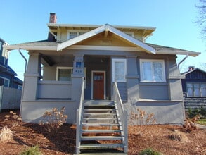 Building Photo - 824 NE Ravenna Blvd