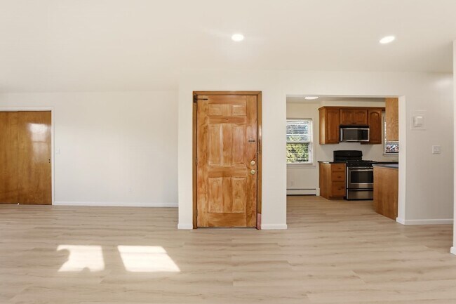 Foto del edificio - 576 Ave E