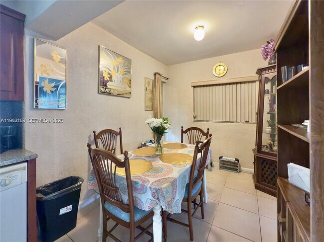 Foto del edificio - 6137 Garfield St