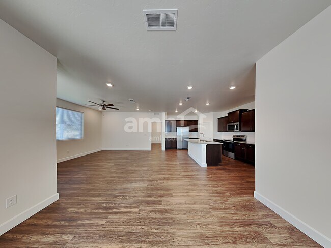 Foto del edificio - 5114 W White Ash Ct