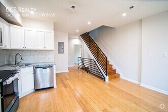 Building Photo - 2428 Sharswood St